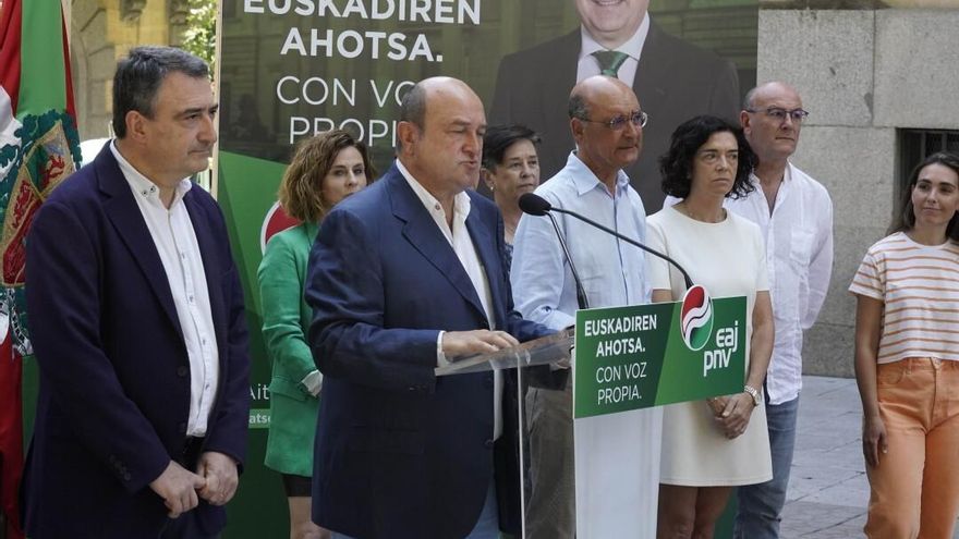 El PNV apuesta por mantenerse en el bloque de Sánchez tras las generales frente a los cantos de sirena del PP