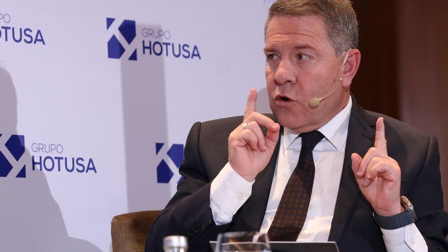 Archivo - El presidente de Castilla-La Mancha, Emiliano García-Page, interviene durante el desayuno 'Turismo como Motor de Desarrollo: Estrategias y Desafíos para el Futuro de las Comunidades Autónomas', en Madrid. Foto de archivo.