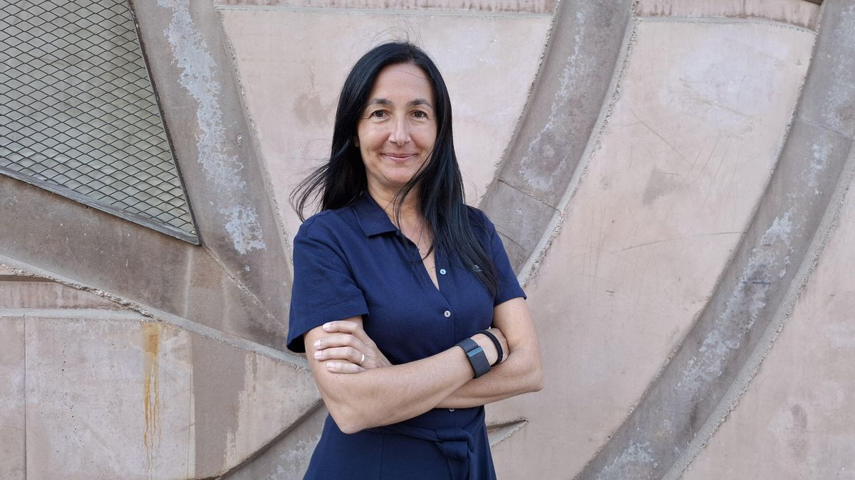 Sonia Fernández-Vidal, a las puertas del Centro de Historias de Zaragoza.