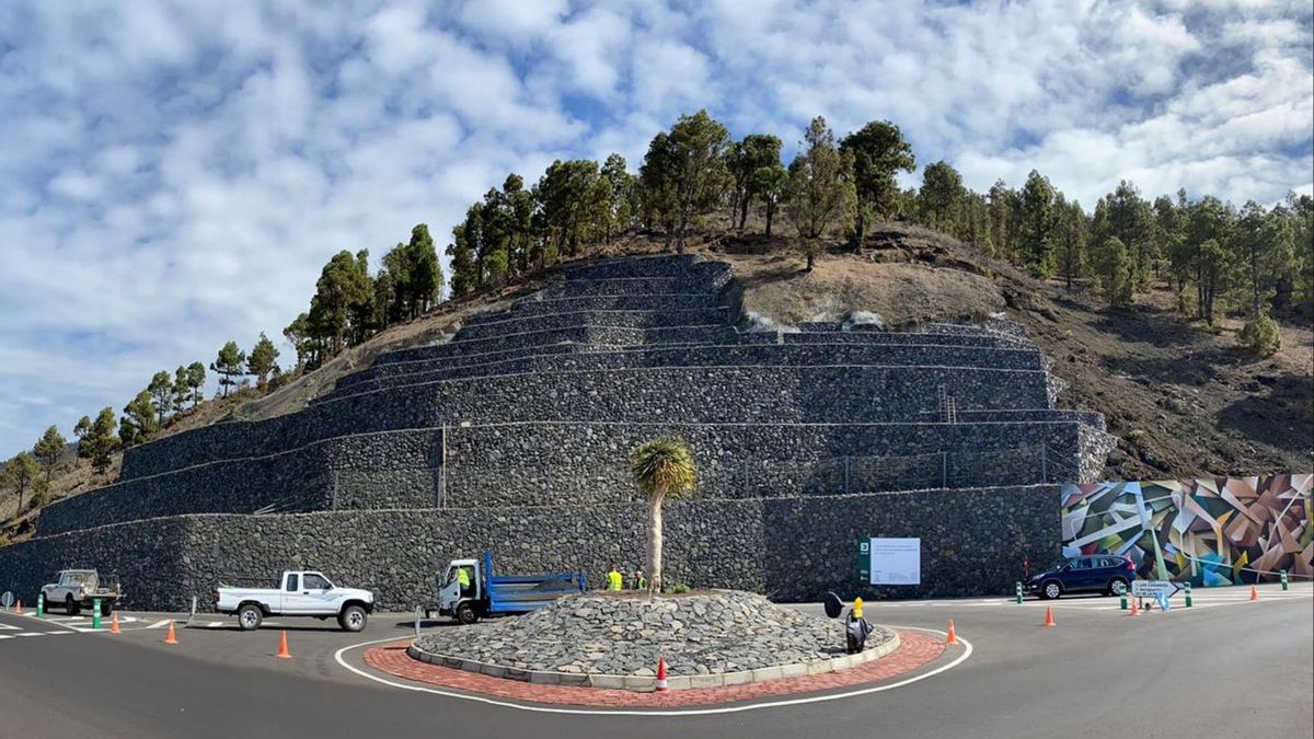 Rotonda del cruce del Toscón, en el municipio de Fuencaliente.