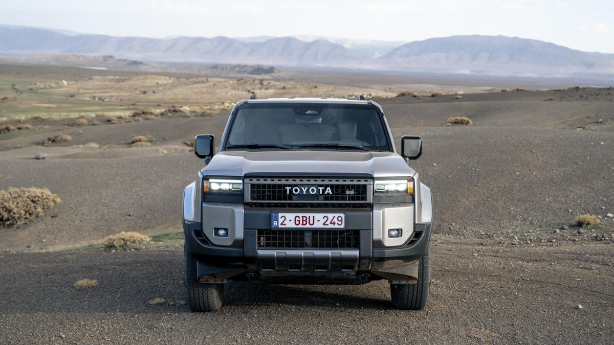 El aspecto poderoso del frontal se mantiene como rasgo clave del modelo japonés.