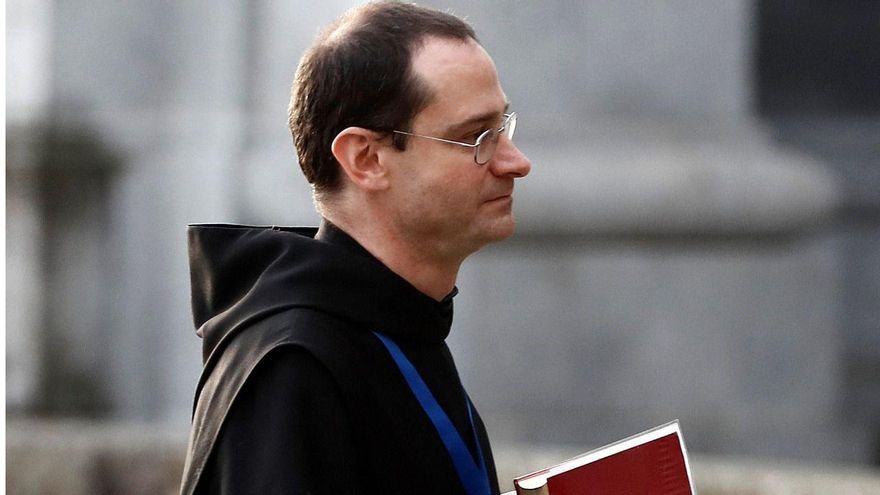 El 'adiós' de Santiago Cantera: historia de una negociación "muy difícil" para 'limpiar' de franquistas Cuelgamuros