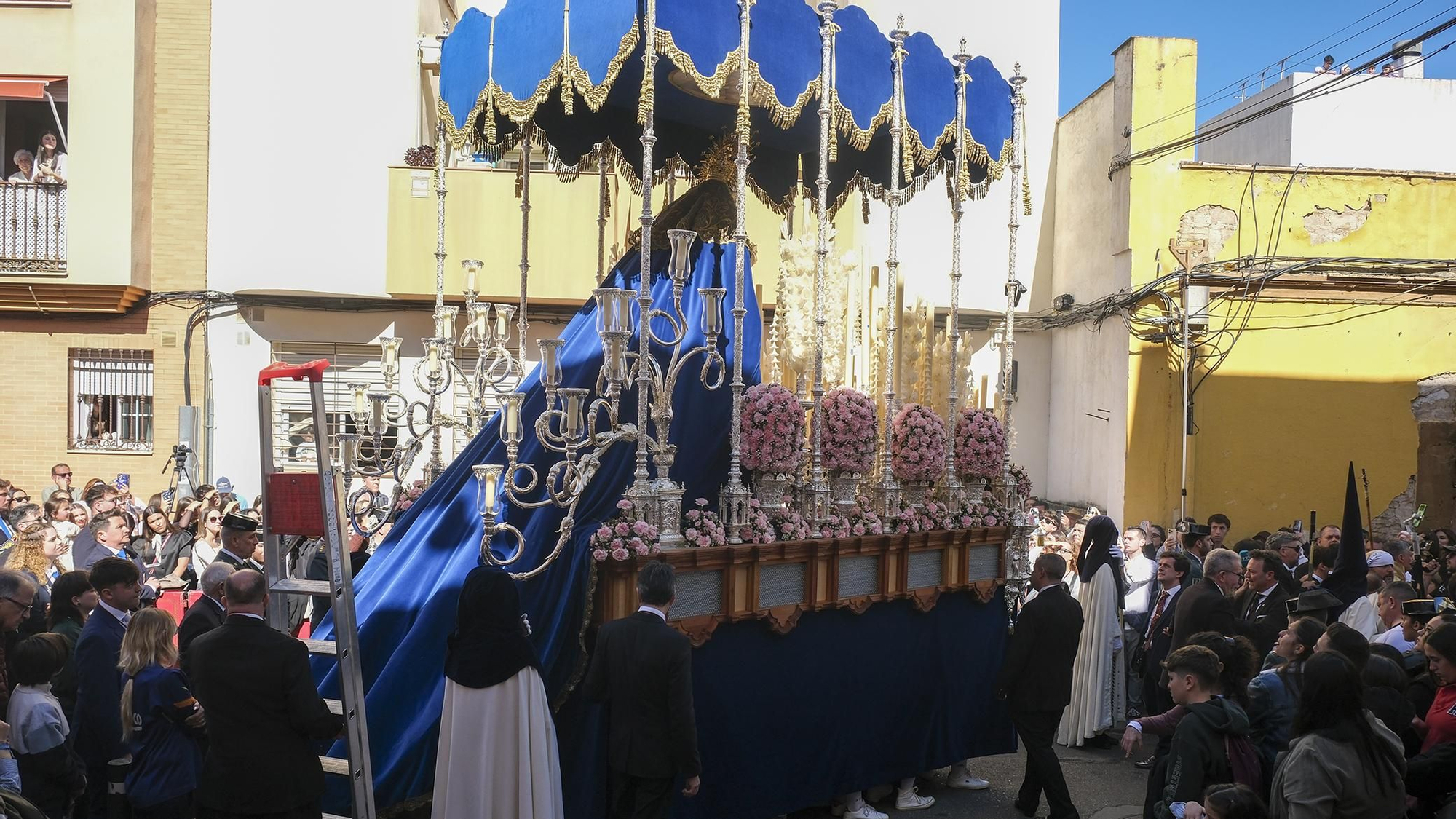 Las imágenes del Lunes Santo de la Hermandad de La Estrella