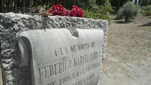 Manuel Ayllón elude la "tesis oficial" al novelar la muerte de García Lorca