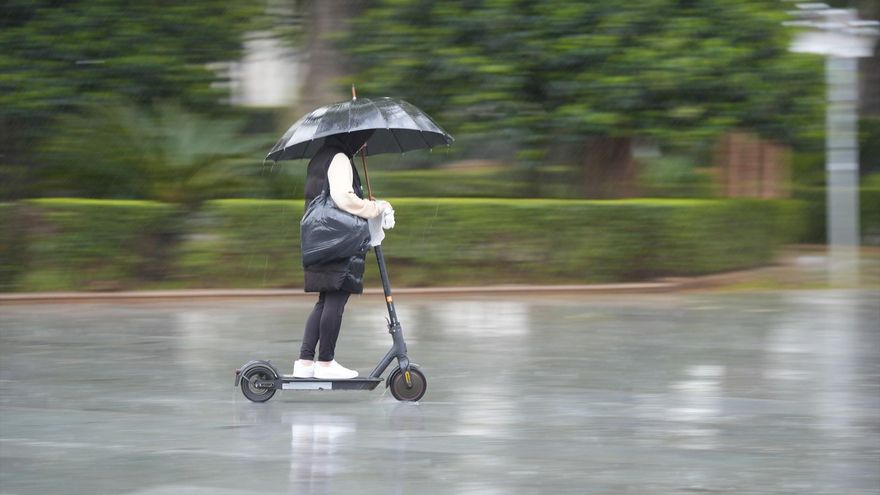 Nueva semana de lluvias, tormentas y fuertes rachas de viento en Sevilla