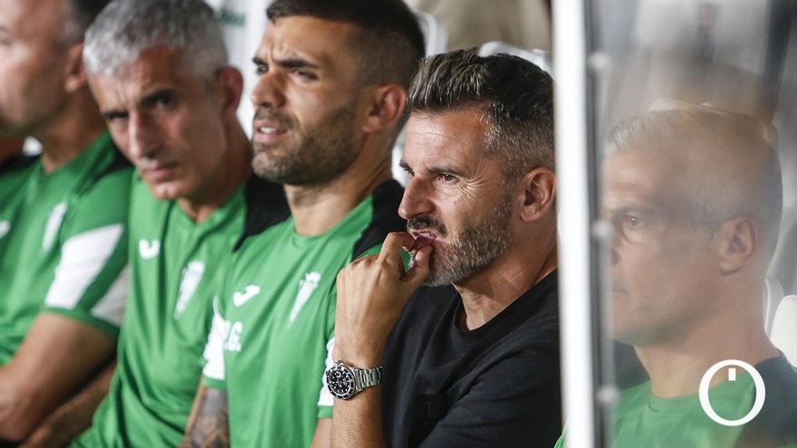 Iván Ania: "Tenemos que soltarnos en ataque, perder el miedo a fallar y recuperar la confianza"