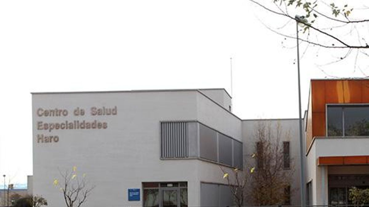 Una menor de 14 años, evacuada con quemaduras al centro de salud de Haro tras un incendio en una vivienda