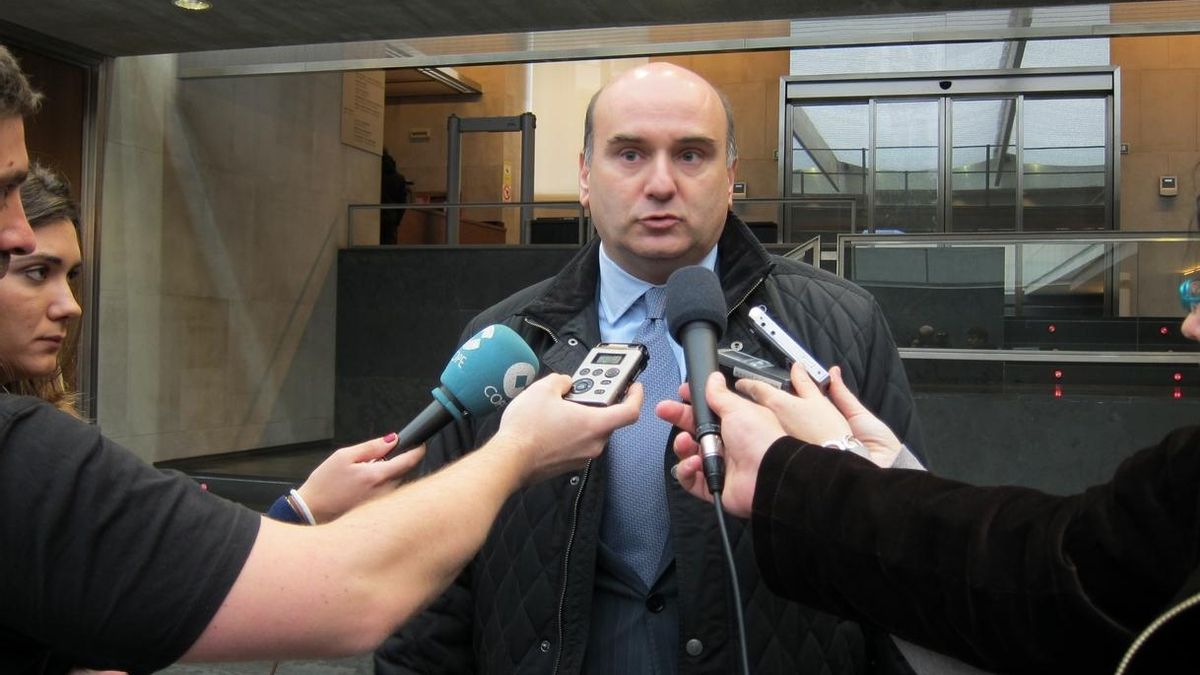 El Gobierno de Navarra anula los nombramientos de hijo adoptivo a varias personas del Franquismo