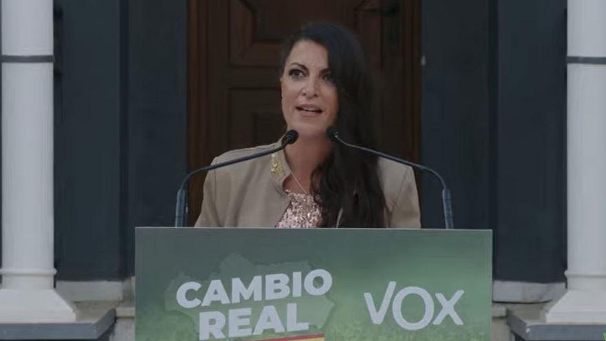 Macarena Olona interviene en un acto público de campaña electoral del 19 de junio en Marbella junto a Santiago Abascal y Giorgia Meloni, líderes de Vox y de Fratelli d'Italia.