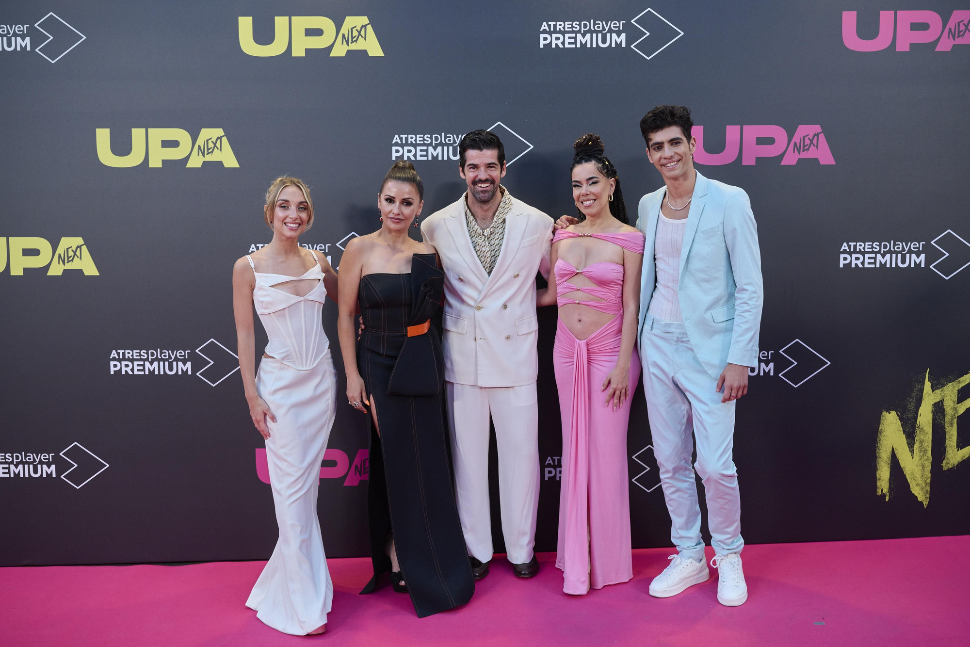 Foto de grupo en la première de 'UPA Next'