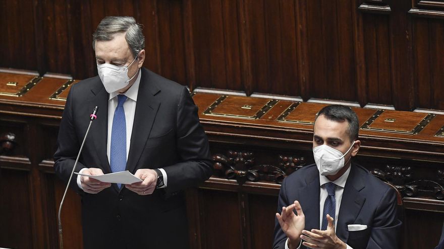 Mario Draghi (i) y Luigi Di Maio (d), en una imagen de archivo.