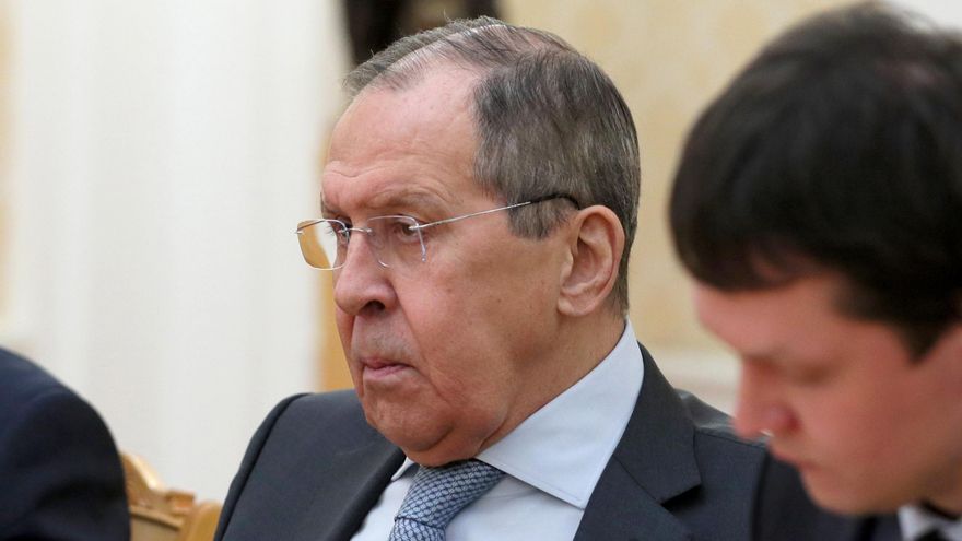 Rusia comienza la evacuación de su personal diplomático de Ucrania
