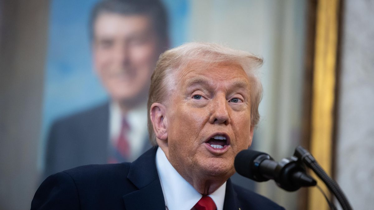 Tiranosaurio Rex y los sátrapas