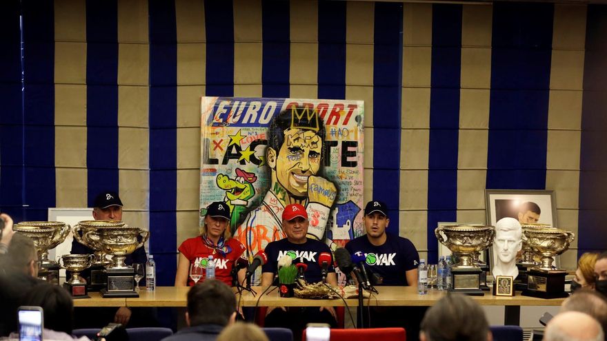 La familia de Djokovic insiste que el tenista no violó ninguna ley