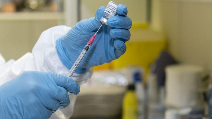 Osakidetza ha casi quintuplicado sus equipos de vacunación en dos meses y cuenta con 104 grupos y más de 300 sanitarios