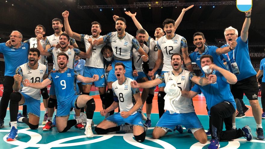 La selección argentina de vóley logró un triunfo histórico ante Italia y es semifinalista en Tokio 2020