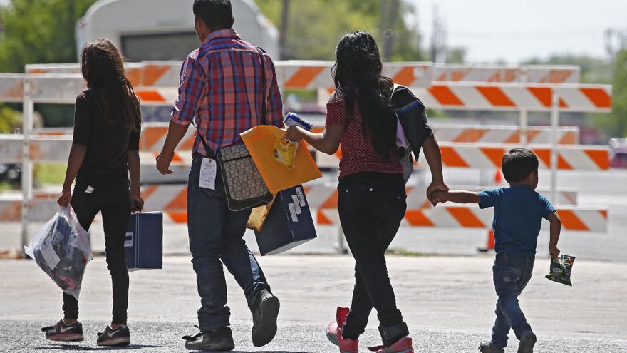 Biden comenzará a reunificar a las familias de inmigrantes separadas por Trump