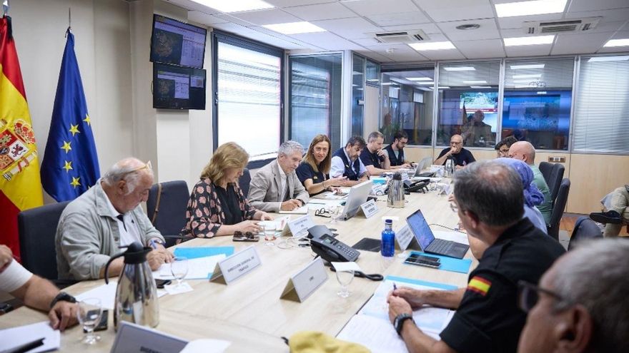 Reunión del Comité Estatal de Coordinación y Dirección (CECOD) para incendios forestales en la sede de Protección Civil.