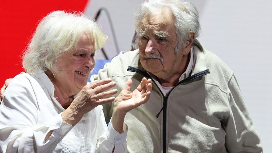 Pepe Mujica interviene por sorpresa en el cierre de campaña de su partido: "Hasta siempre, les doy mi corazón"
