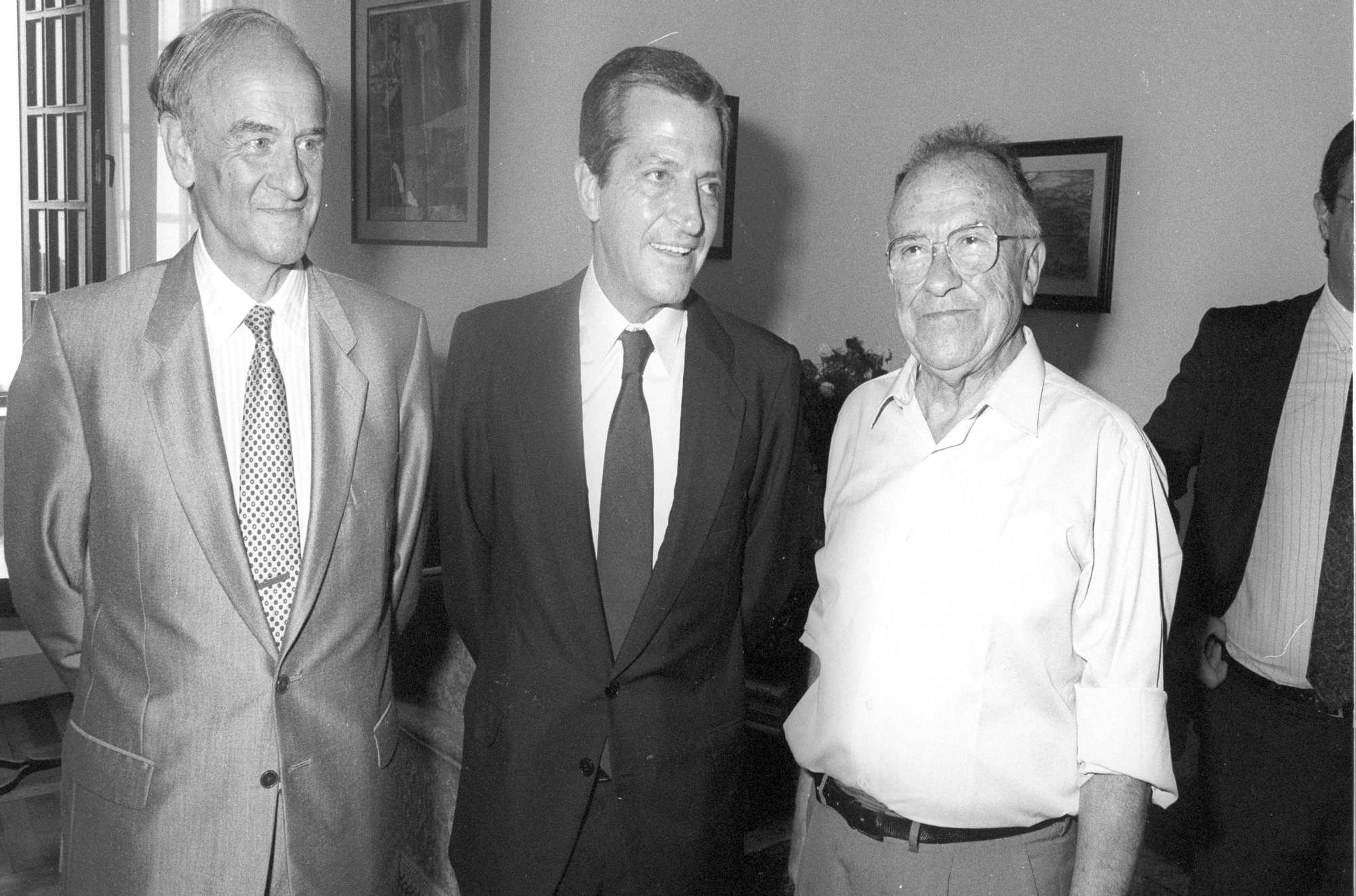José María Armero, Adolfo Suárez y Santiago Carrillo en un encuentro.