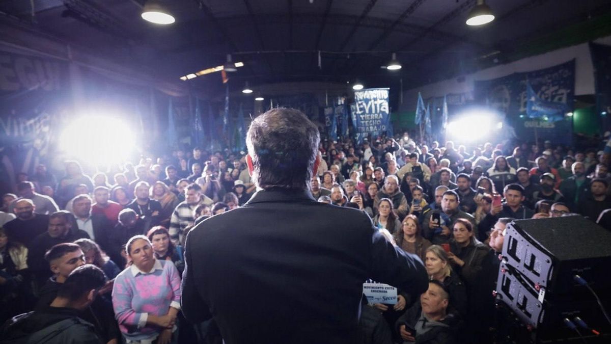 Axel Kicillof en un acto del Movimiento Evita