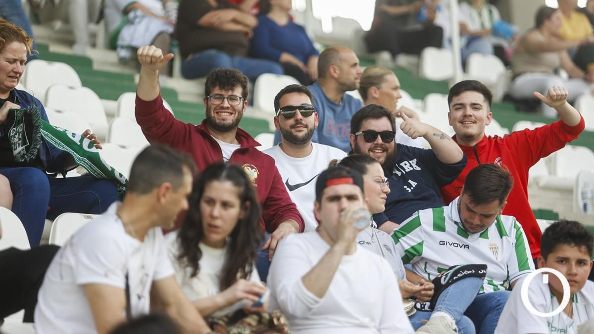 Grada Blanquiverde del Córdoba CF - San Fernando CD