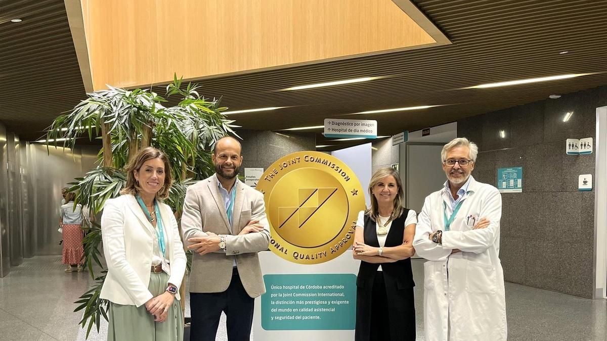 La delegada de Sanidad de la Junta realiza una visita institucional al Hospital Quirónsalud Córdoba