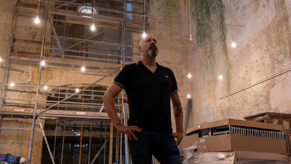 Javier Maisterra, presidente de la Asociación Cultural Manapites, en Fuenteodra (Burgos).
