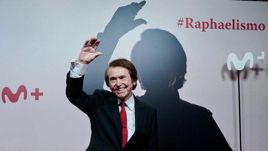 Raphael: "En la vida de un artista hay momentos de diversión y gloria, pero otros muy puñeteros"