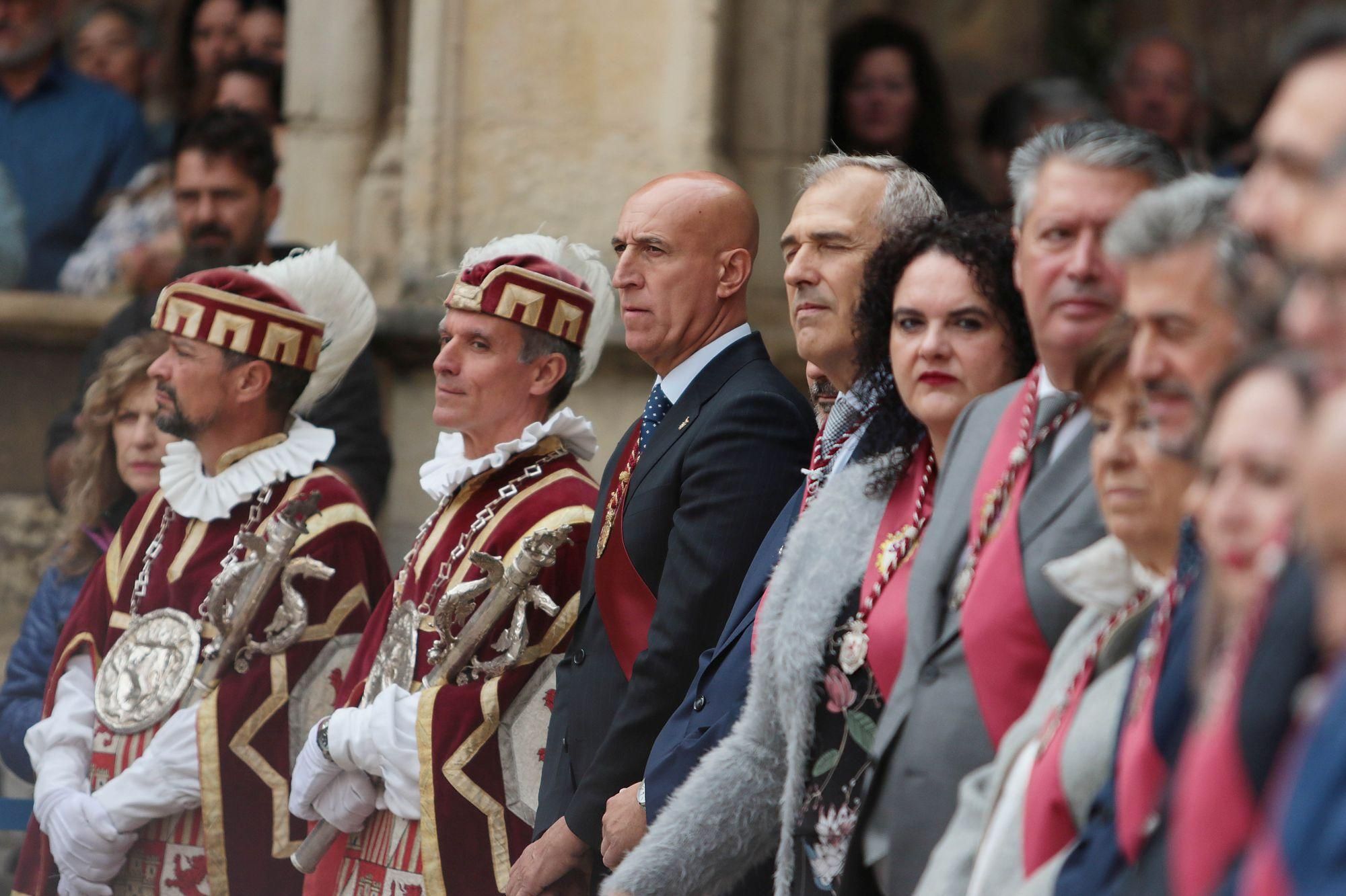 Maceros y la Corporación Municipal en Las Cantaderas