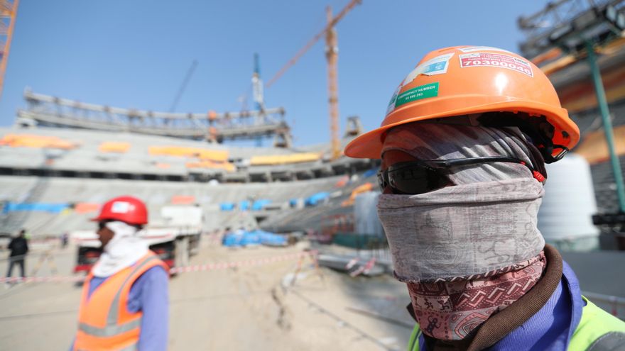 La denuncia de trabajadores migrantes después del Mundial de Qatar: “Tuve que pedir un préstamo, aún lo estoy pagando y lo que gané no basta”