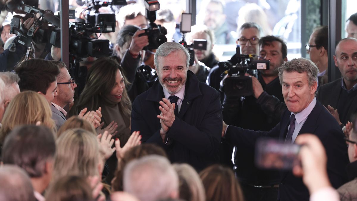Azcón evita hacer autocrítica por la caída del PP en Aragón y la atribuye a que "se ha nacionalizado" el debate
