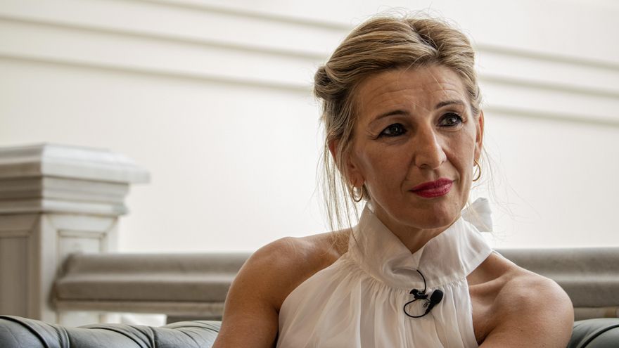 Yolanda Díaz entrevistada en Carne Cruda