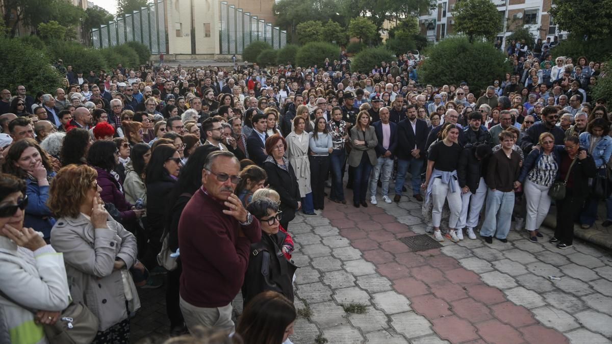 Concentración por el asesinato de una mujer en la Fuensanta