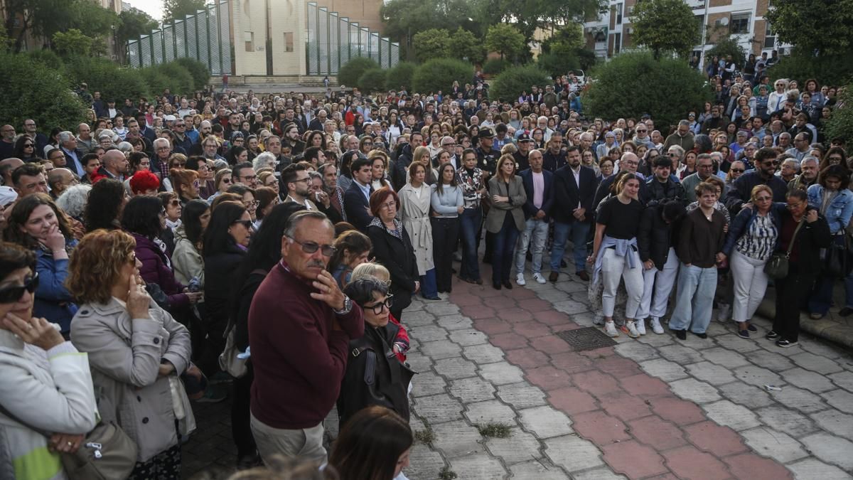 Concentración por el asesinato de una mujer en la Fuensanta