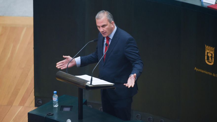 Archivo - El portavoz de Vox en el Ayuntamiento de Madrid, Javier Ortega Smith, durante un pleno del Ayuntamiento de Madrid