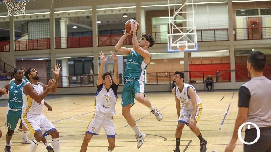 El UCB aprovecha un gran arranque para doblegar al Dos Hermanas