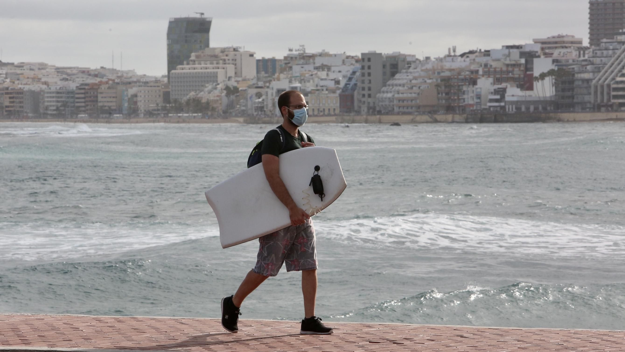 Primer día de alivio del confinamiento en Las Palmas de Gran Canaria. (Alejandro Ramos)