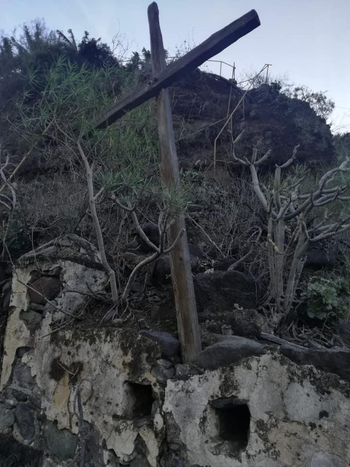 Cruz de las antiguas ruinas de Santa María, en Las Angustias (Los Llanos de Aridane).