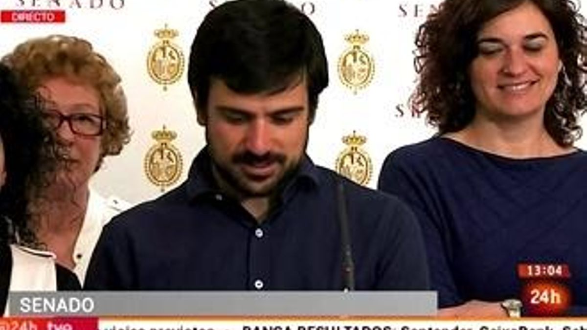 Micro abierto a Ramón Espinar, que llama 'subnormal' de broma a un compañero de Podemos