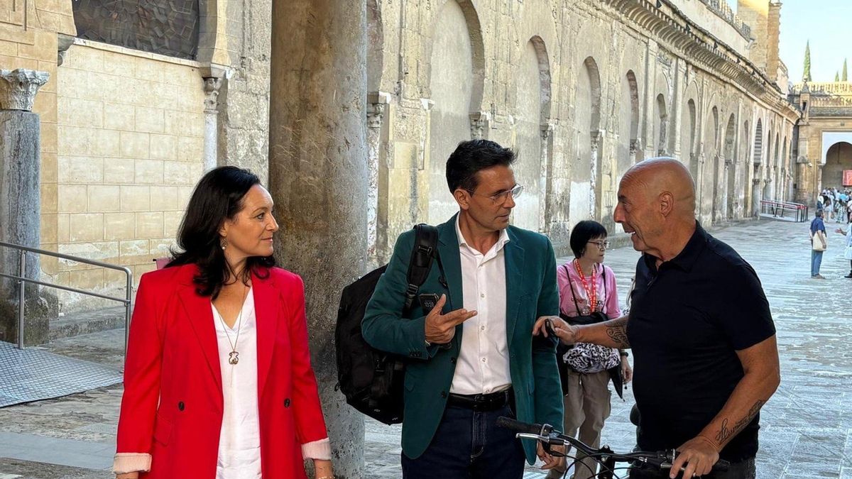 Cuenca (centro), entre Crespín y Hurtado, en el Patio de los Naranjos de la Mezquita de Córdoba.