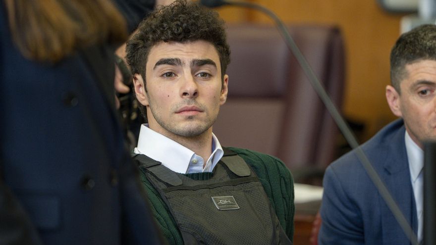 Aplazan la comparecencia de Mangione al 25 de abril, tras su imputación formal de cargos