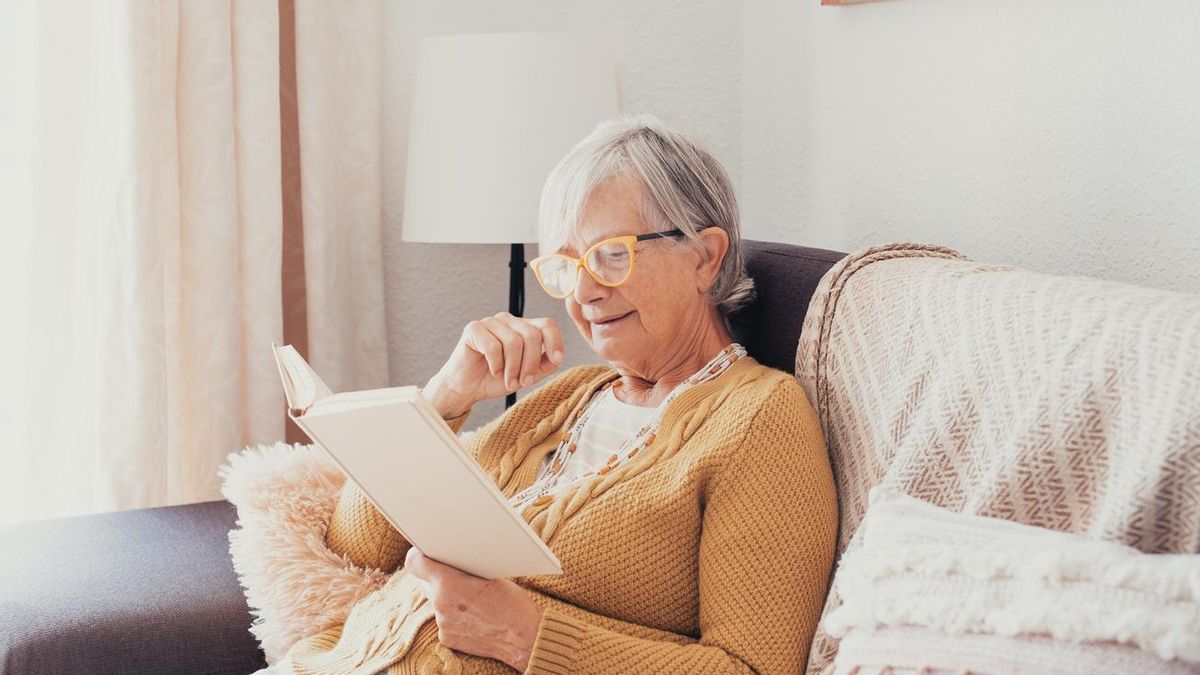 Empoderar a través de la escritura: un concurso de relatos y talleres para fomentar la creatividad de las personas mayores