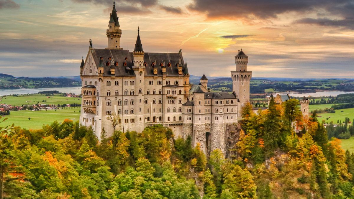 ¿Dónde viajar en otoño? Cinco destinos por todo el mundo con los paisajes otoñales más coloridos