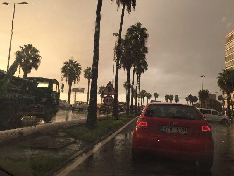 Atasco en la Avenida Marítima de Las Palmas de Gran Canaria. (Canarias Ahora).