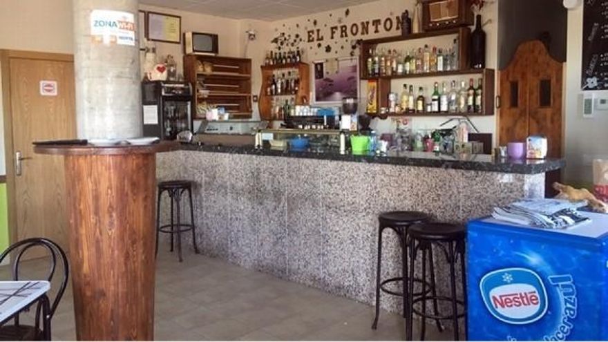 Teleclub de Villamoratiel. // Sahagún Digital