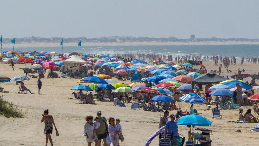El 94 % de los españoles tiene previsto viajar este verano a pesar del alza de los precios