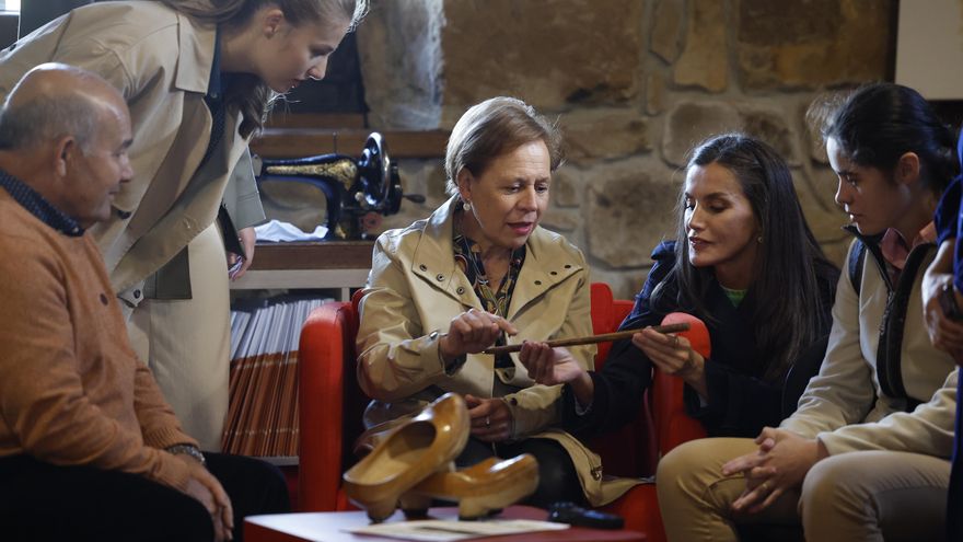 Los vecinos del Pueblo Ejemplar de Asturias asumen el reto de construir su futuro "sin renunciar al pasado"