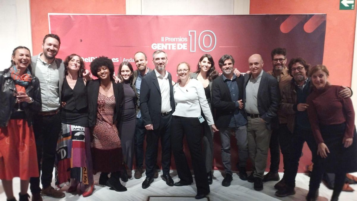 Algunos de los integrantes del equipo de elDiario.es y elDiario.es Andalucía, en una foto de familia