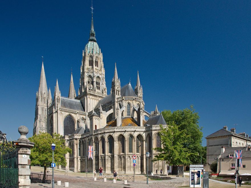 Gótico puro. Catedral de Bayeux.